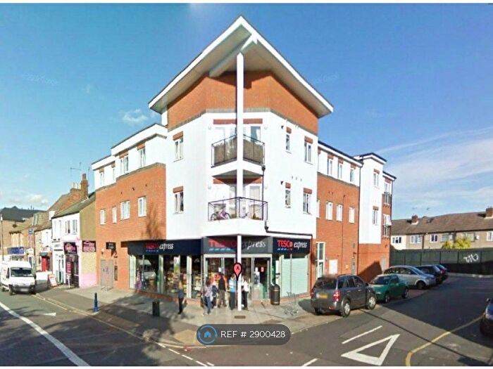 2 Bedroom Flat To Rent In High Street, Waltham Cross, EN8