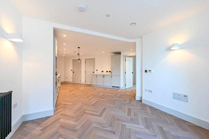 2 Bedroom Flat For Sale In Clifton Mansions, Willesden Green, NW2
