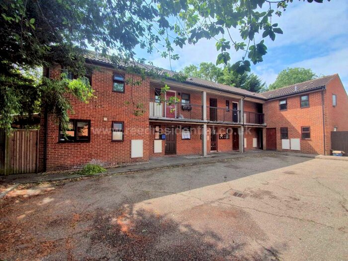 Apartment To Rent In Wordsworth Court, Chelmsford, CM1