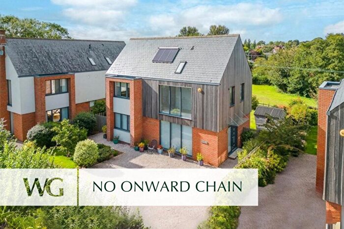 3 Bedroom Detached House For Sale In Exmouth Road, Exton, Devon, EX3