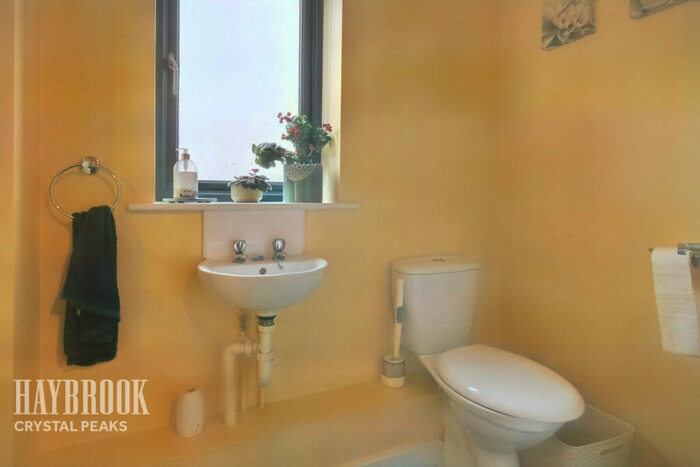 3 Bedroom End Of Terrace House For Sale In Silkstone Road, Hackenthorpe, S12