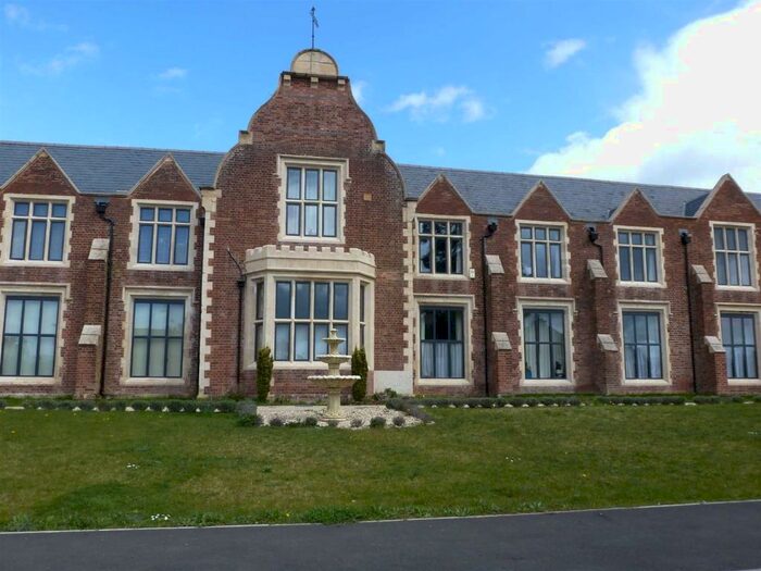 2 Bedroom Apartment To Rent In St Davids, EX4