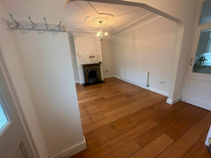 3 Bedroom Property To Rent In Parsonage Lane, Enfield, EN2