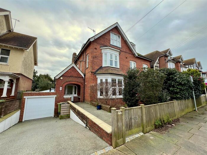 2 Bedroom Flat To Rent In Cantelupe Road, Bexhill-On-Sea, TN40