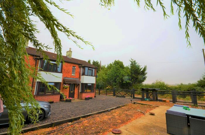 5 Bedroom Farmhouse For Sale In Rushden Road, Sharnbrook, Bedford, MK44