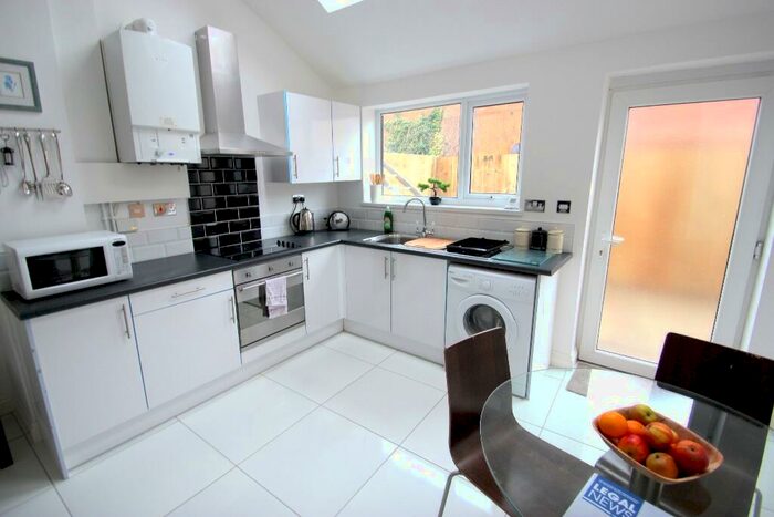 5 Bedroom End Of Terrace House To Rent In May Street, Cardiff(City), CF24