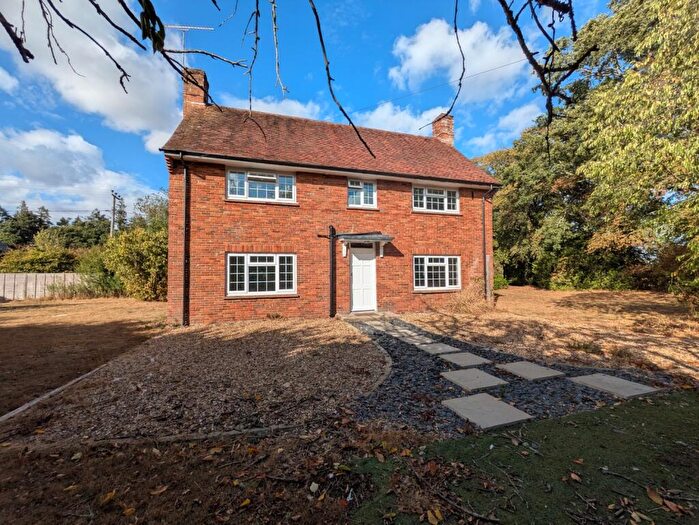 3 Bedroom Detached House To Rent In Alderholt Road, Somerley, Ringwood, Hampshire, BH24
