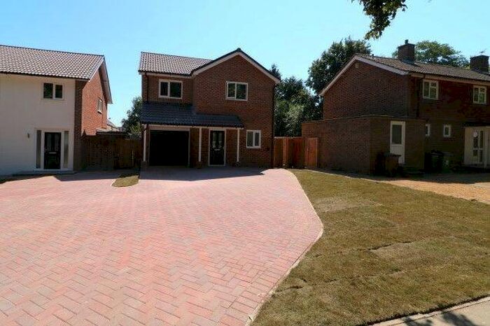 4 Bedroom Detached House To Rent In A Queen Elizabeth Square, ME15
