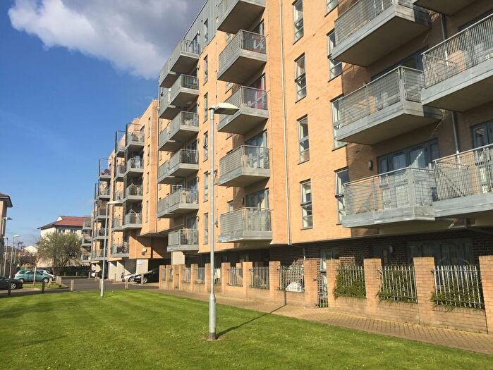 1 Bedroom Flat To Rent In Chaseway Lodge, Butchers Road, London, E16