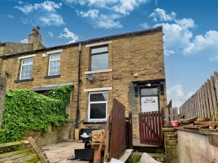 Houses for sale & to rent in BD12 9NS, Daisy Hill, Wyke Bradford