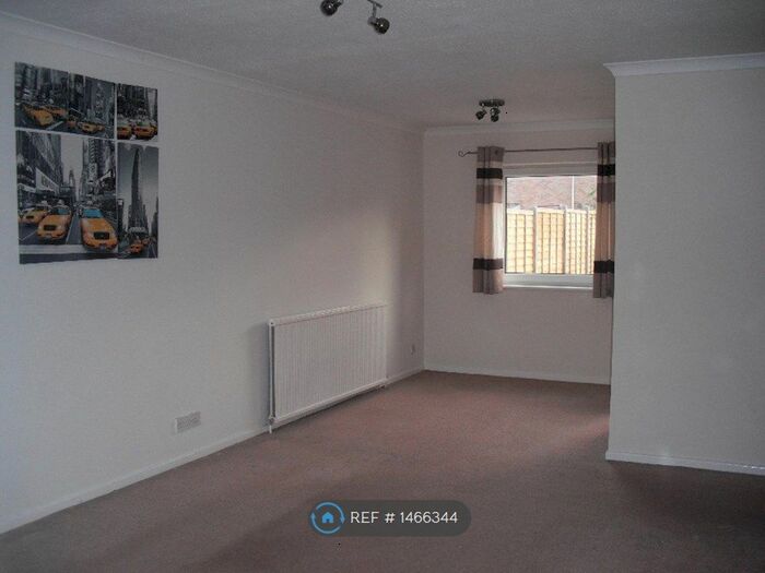 3 Bedroom Terraced House To Rent In Puffin Close, Weston-Super-Mare, BS22