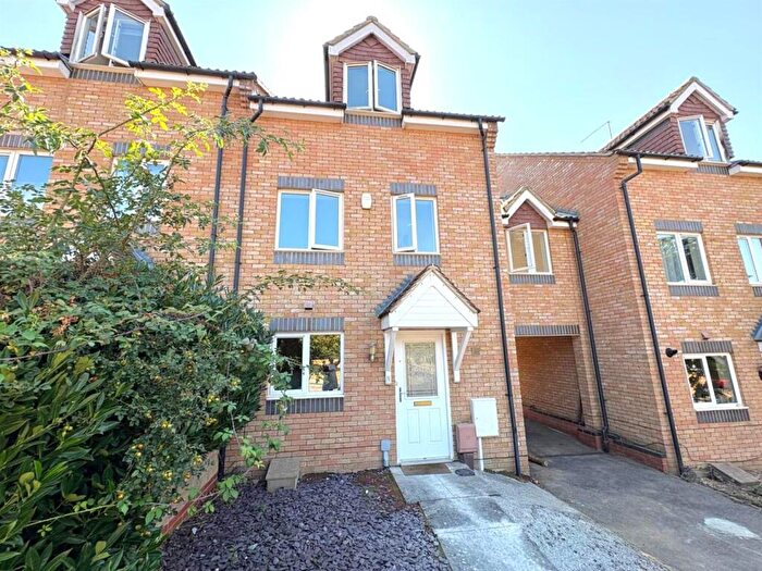 4 Bedroom House To Rent In Worcester Close, Corby, NN18