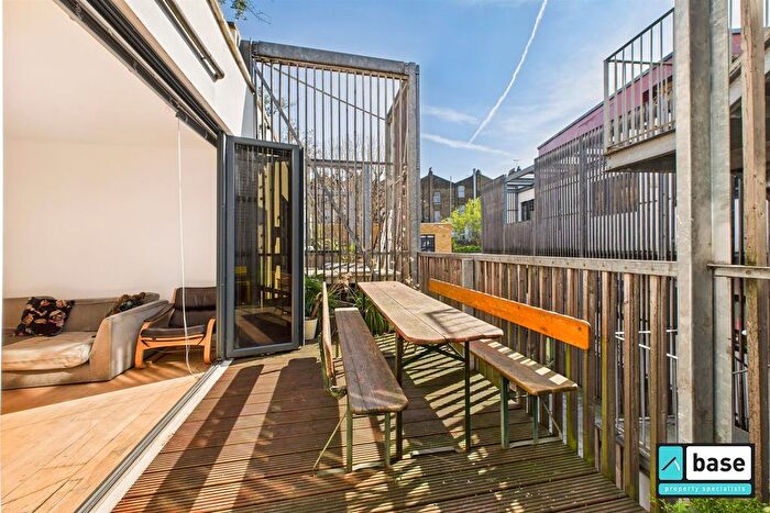 4 Bedroom Terraced House To Rent In Gillett Place, London, N16