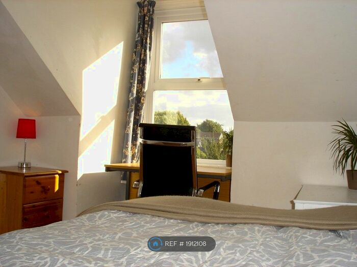 6 Bedroom Terraced House To Rent In Portland Street, Exeter, EX1