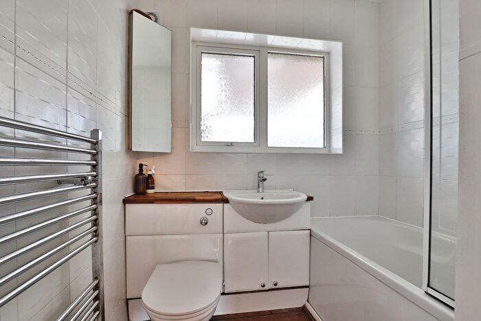 2 Bedroom Bungalow For Sale In Yarmouth Road, Poole, Dorset, BH12