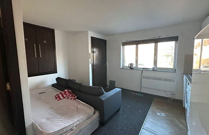 1 Bedroom Flat For Sale In Flat, St. Mary's Road, South Norwood, London, SE25