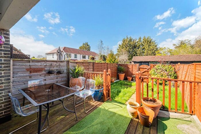 2 Bedroom Maisonette For Sale In Anne Boleyn Court, London Road, KT17