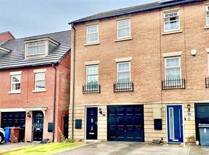 4 Bedroom End Of Terrace House For Sale In Little Stubbing, Wombwell, Barnsley, South Yorkshire, S73