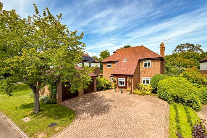 5 Bedroom Detached House For Sale In Parkland Drive, St. Albans, Hertfordshire, AL3