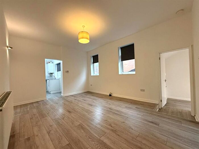 2 Bedroom Flat To Rent In Hardy Street, Worksop, S80