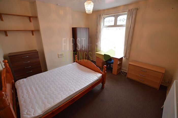2 Bedroom Terraced House To Rent In Wordsworth Road, Clarendon Park, LE2