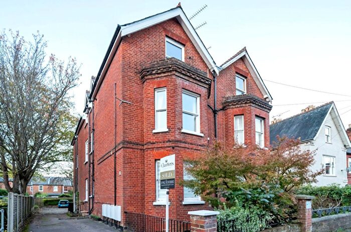 2 Bedroom Flat To Rent In Victoria Road, Winchester, Hampshire, SO23