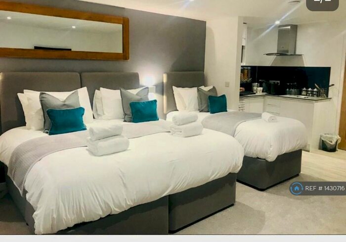 Studio To Rent In Blenheim Road, Oxford, OX5