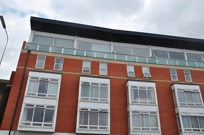 2 Bedroom Flat To Rent In Victoria Street, Grimsby, Lincolnshire, DN31