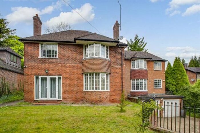 5 Bedroom Detached House To Rent In Marlow Hill, High Wycombe, HP11