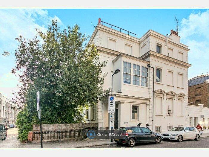 2 Bedroom Flat To Rent In Westbourne Grove, London, W11