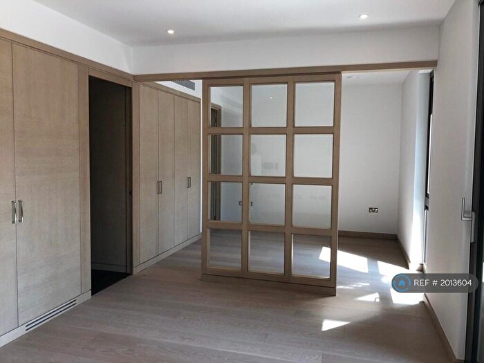 Studio To Rent In Embassy Gardens, London, SW11