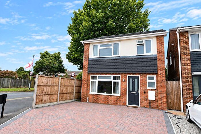 3 Bedroom Detached House For Sale In Castle Road, Maidstone, ME16