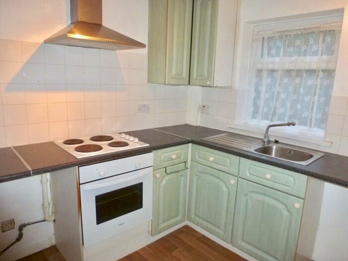 1 Bedroom Flat To Rent In Wheatley Lane, Halifax, HX3