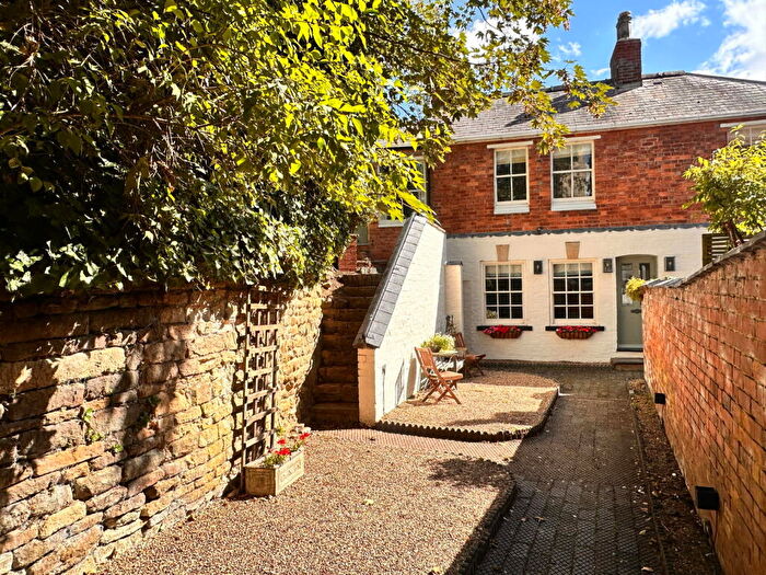 3 Bedroom Cottage For Sale In Castle Garden Cottage, Oakham, LE15