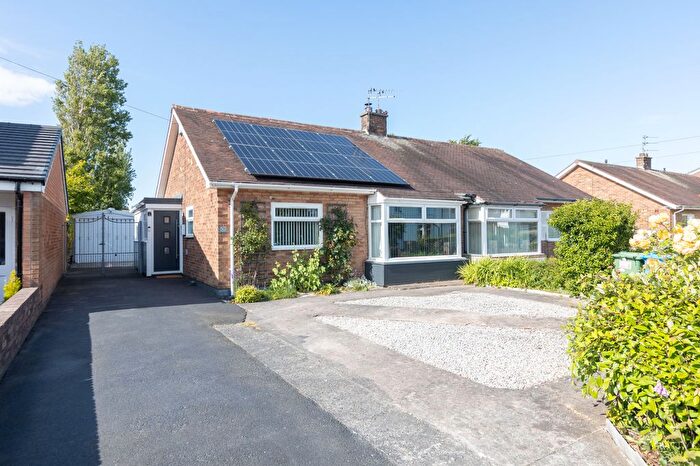 2 Bedroom Bungalow For Sale In Highbury Road East, Lytham St. Annes, FY8