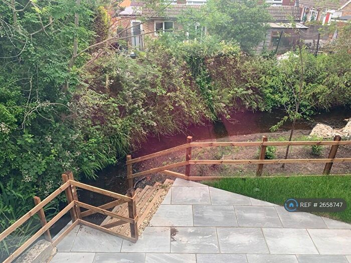 2 Bedroom Flat To Rent In Guildford Road, Bagshot, GU19