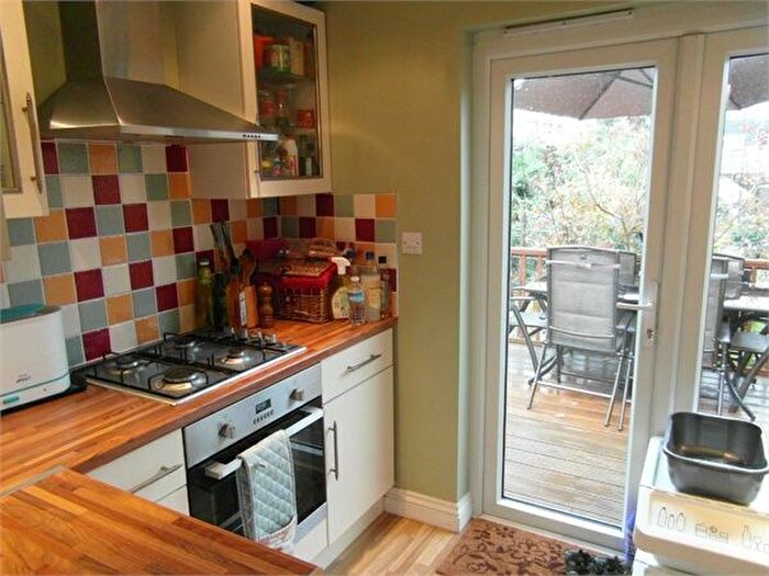 3 Bedroom Terraced House To Rent In Freemasons Road, East Croydon, Surrey, CR0