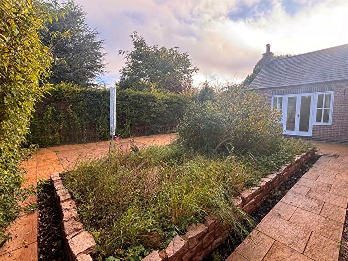 2 Bedroom Detached Bungalow For Sale In Mountford Close, Wellesbourne, CV35