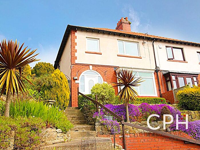 3 Bedroom Semi-Detached House For Sale In Osborne Park, Scarborough, YO12