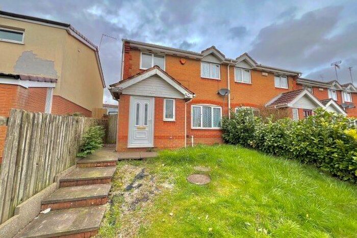 3 Bedroom Terraced House To Rent In Holly Hill Road, Birmingham, B45