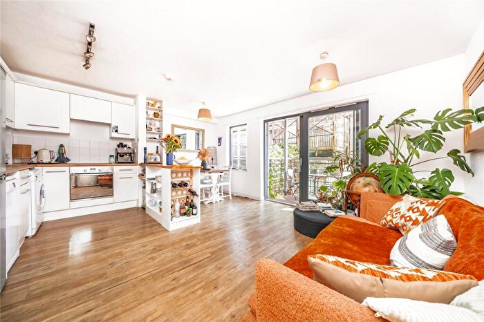 2 Bedroom Flat For Sale In Mackintosh Lane, London, E9