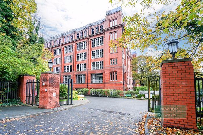 2 Bedroom Flat For Sale In Holden Mill, Bolton, BL1