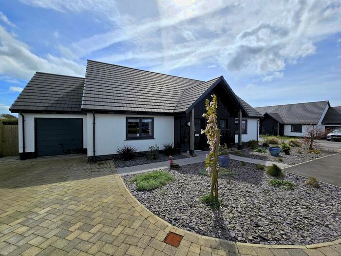 3 Bedroom Bungalow For Sale In Wood Lea, Parkham, EX39