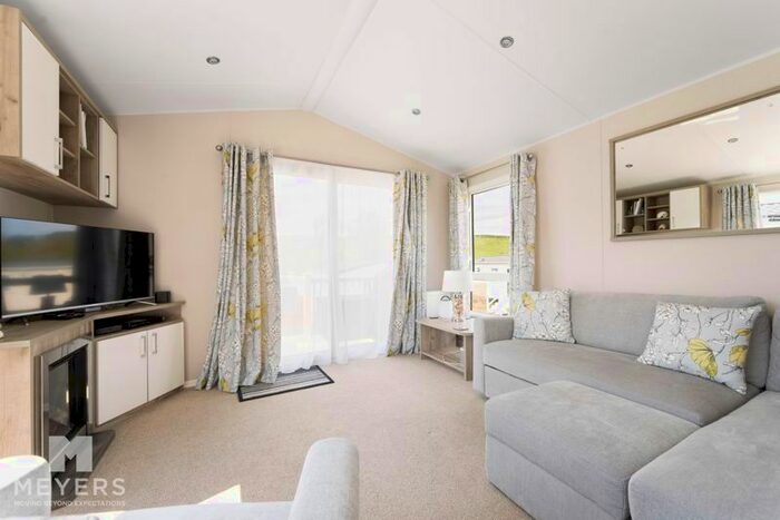 2 Bedroom Detached House For Sale In Durdle Door Holiday Park, West Lulworth, BH20