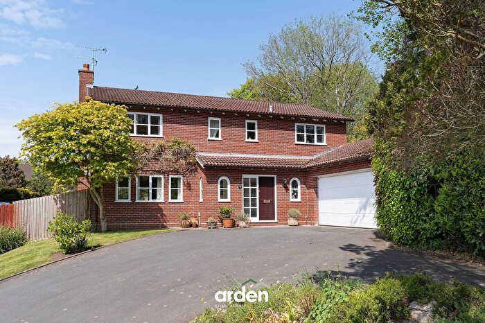 5 Bedroom Detached House For Sale In Gorsemeadow Drive, Barnt Green, B45