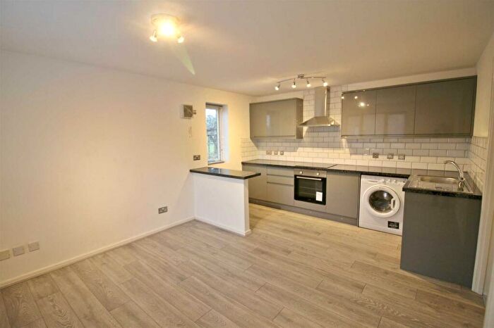 1 Bedroom Flat To Rent In Gabriel Close, Browns Wood, Milton Keynes, MK7
