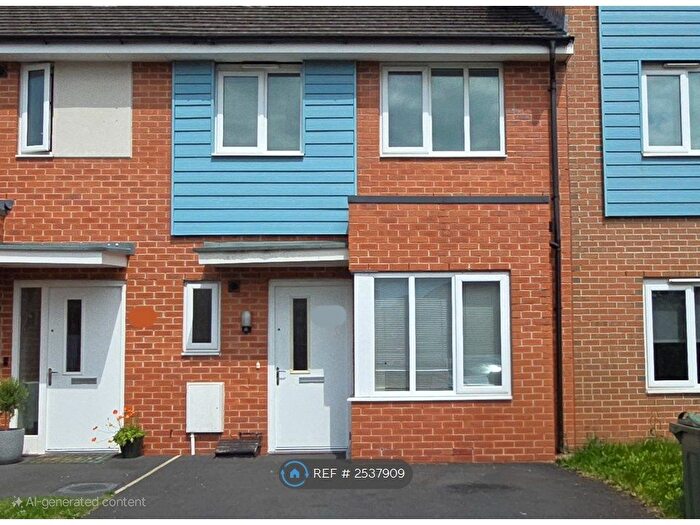 2 Bedroom Terraced House To Rent In Manchester, Manchester, M40