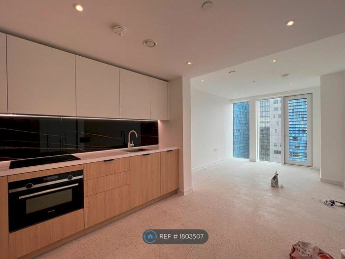 Studio To Rent In Bouchon Point, London, E1