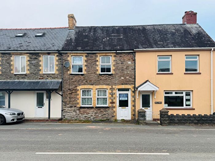 3 Bedroom Terraced House To Rent In Davies Street, Pencader, SA39
