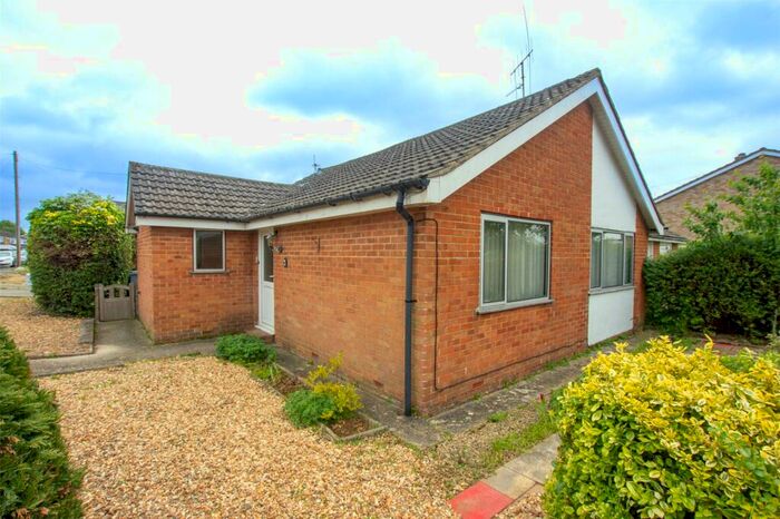 2 Bedroom Detached House To Rent In Abbey Road, Witney, OX28